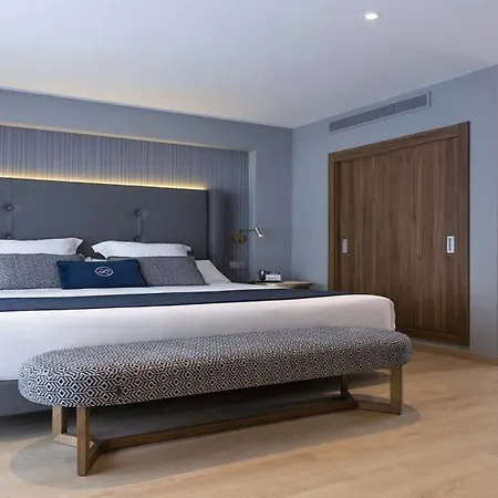 Lima - Adults Recommended 马尔韦利亚