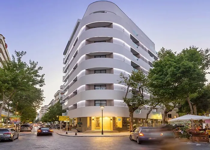 Lima - Adults Recommended